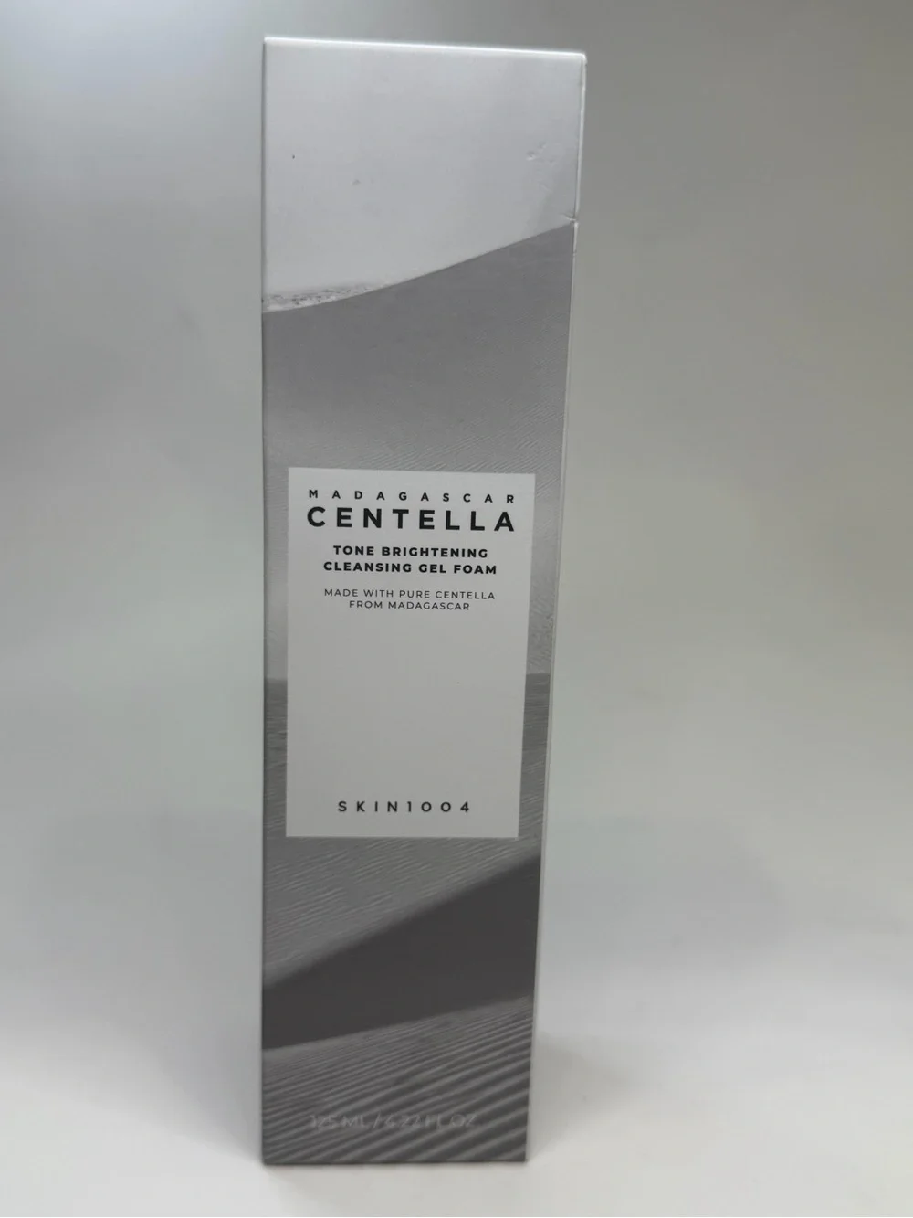 SKIN1004 Madagascar Centella Tone Brightening Cleansing Gel Foam - Gray/White